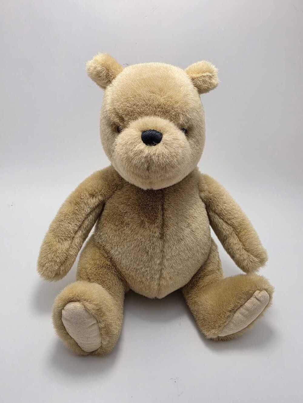 Gund Classic Pooh Bear Plush Vintage Rare! (smaller 9 inch)